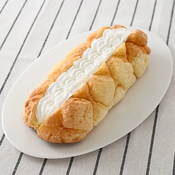 どかっとホイップメロンパンの公式商品画像